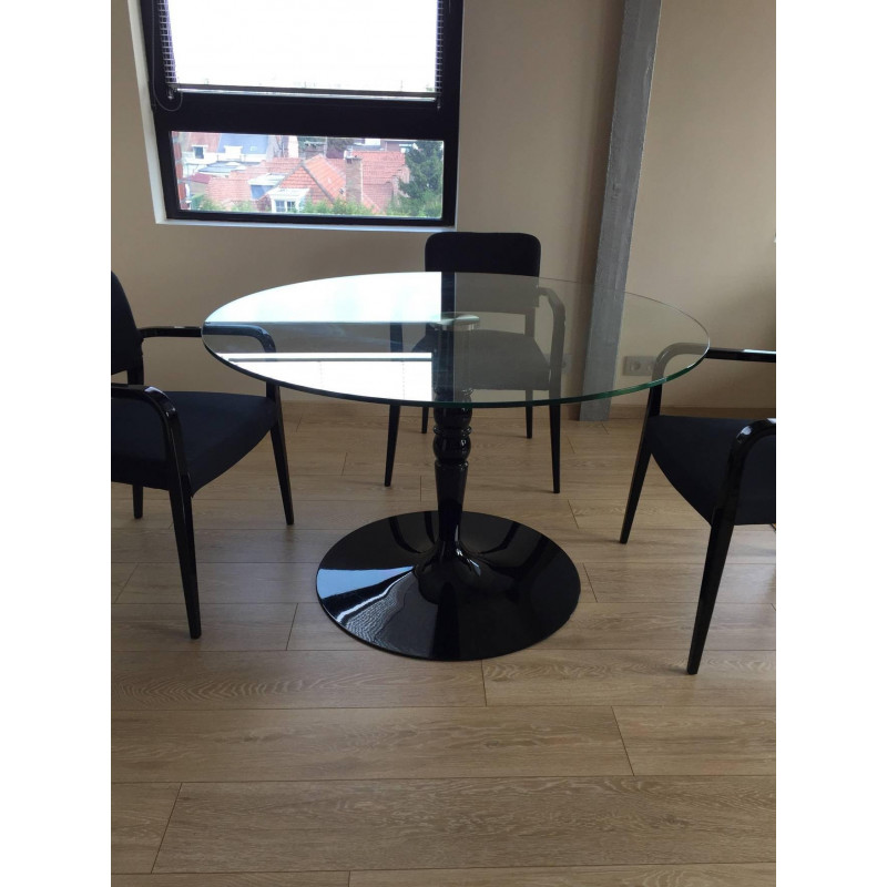 Table ronde en verre Calligaris avec 4 chaises Table ronde en verre Calligaris avec 4 chaises