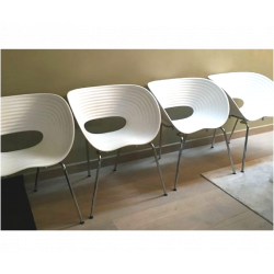 4 chaises blanches Tom Vac de Ron Arad pour Vitra