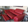 Moderne canapé de cuir 3 places, rouge crée par Roche Bobois 