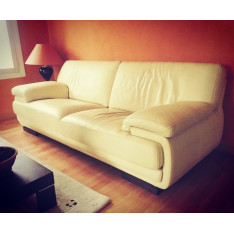 3-seater white leather sofa by Cuir Center