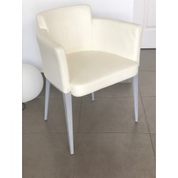 fauteuils marque Cassina blanc magnifique et classe 