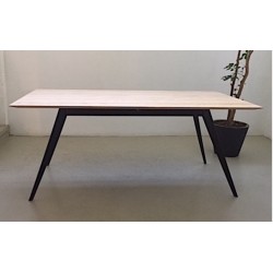 table haute moderne et design marque TREKU sur so chic so design 