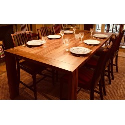 table cinna en bois massif modèle EATON forme contemporaine sur so chic so design