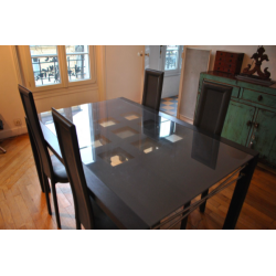 Table en verre ligne roset avec ses chaises sur le site so chic so design 