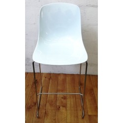 Infiniti Pure Loop stool on the high-end second-hand website So Chic So Design
