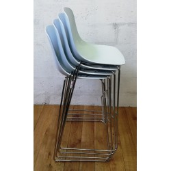 Infiniti Pure Loop stool on the high-end second-hand website So Chic So Design