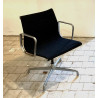 Authentique paire de fauteuils EA 107 R. & Ch. Eames - Vintages fin 1960’s, début 1970’s.