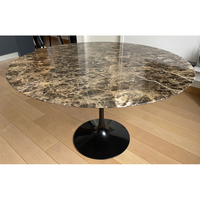 Table Tulip Saarinen