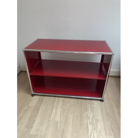 Etagère en metal rouge USM