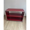 Etagère en metal rouge USM