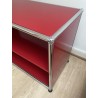 Etagère en metal rouge USM