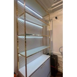 Lot d'étagères vitrines design de luxe chez So Chic So Design