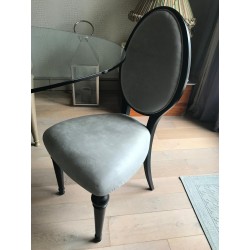 Table de salle à manger ovale en verre haute avec 8 chaises par Ego