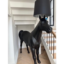 Lampadaire cheval noir MOOOI