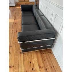 Canapé LC3 cuir noir par Le Corbusier pour Cassina