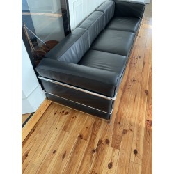Canapé LC3 cuir noir par Le Corbusier pour Cassina