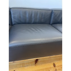 Canapé LC3 cuir noir par Le Corbusier pour Cassina