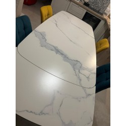 Table GIRARDEAU Anémone et 4 chaises GIRARDEAU Angèle