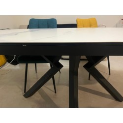 Table GIRARDEAU Anémone et 4 chaises GIRARDEAU Angèle