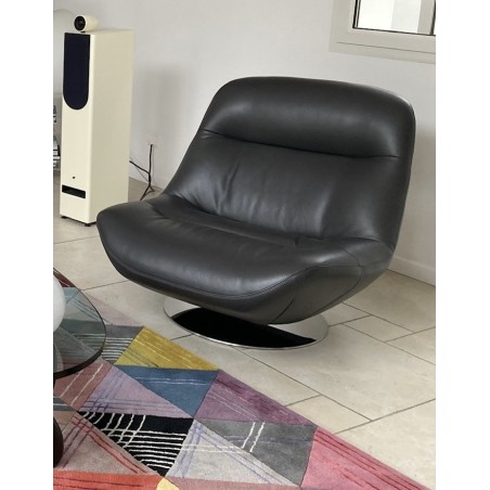 Fauteuil pivotant en cuir Manarola Ligne Roset
