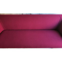 Canapé de LUCA NICHETTO modèle "DRESSED" édition Tacchini