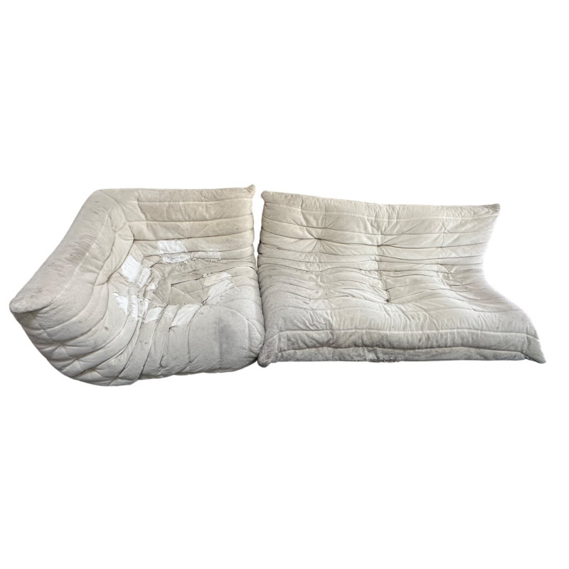 canapé 3 places et canapé d'angle en cuir alcantara Togo chez Ligne Roset