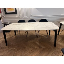 Grande table Nabucco plateau marbre 220 * 120 cm Poltrona Frau